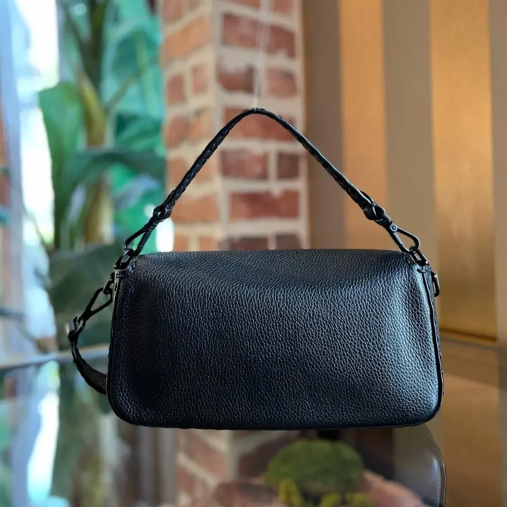 FENDI Baguette Black Cuoio Romano Selleria Shoulder Bag